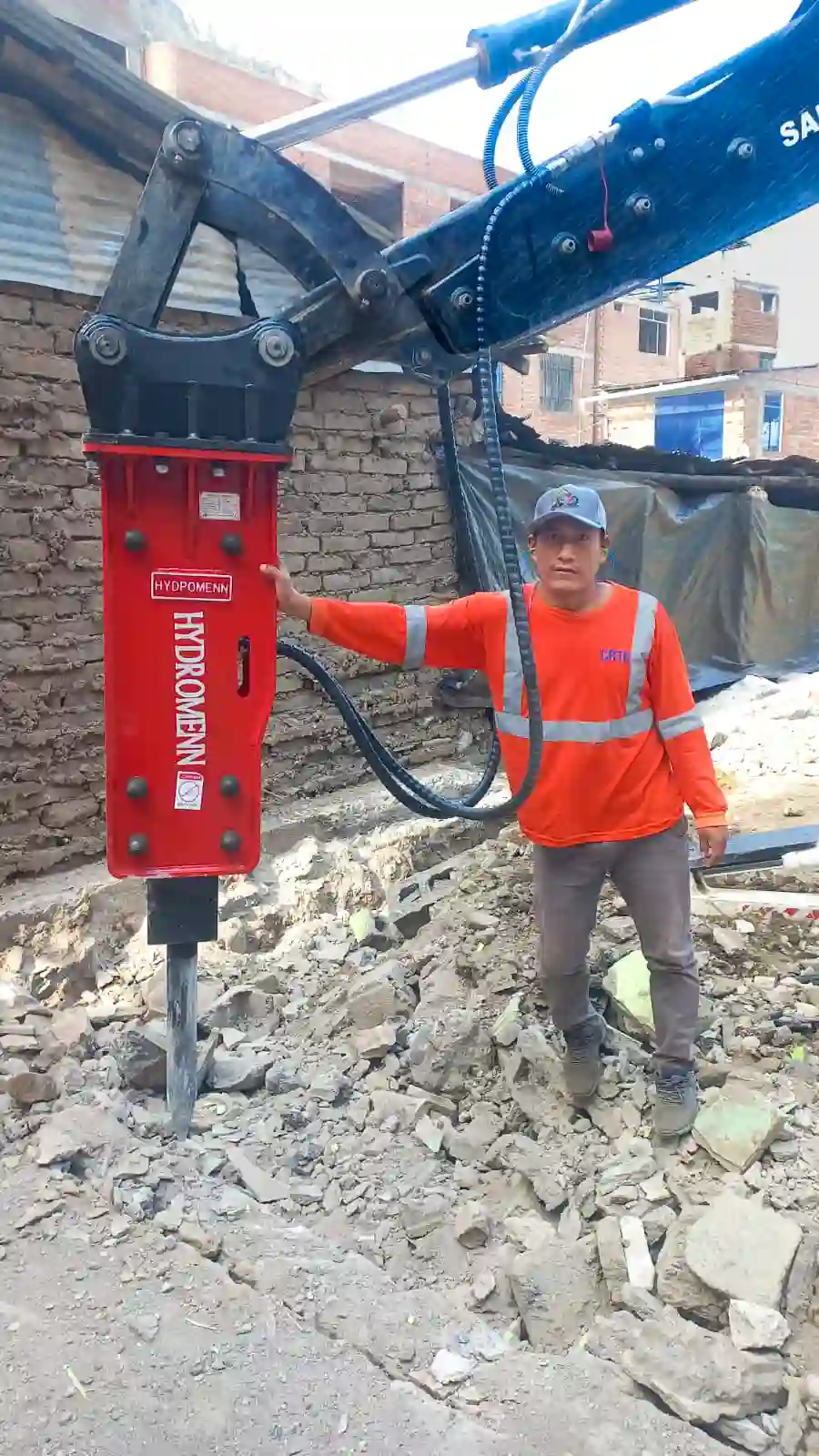 Aplicado en excavación, asfaltos, demolición y apertura de zanjas