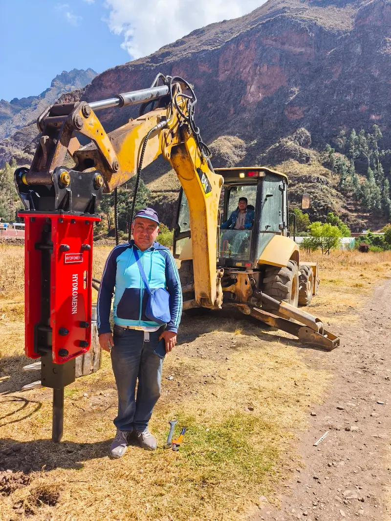 Aplicado en excavación, asfaltos, demolición y apertura de zanjas